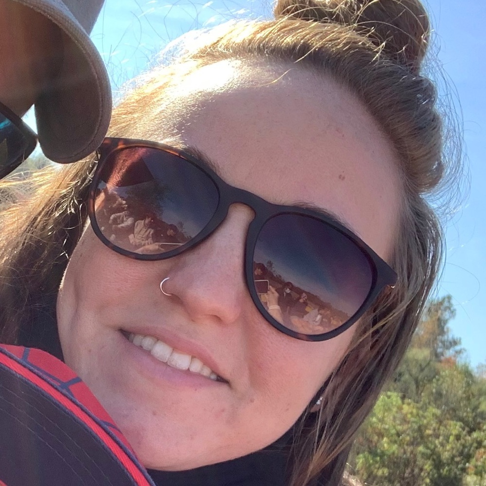 Meet your Posher, Stephanie